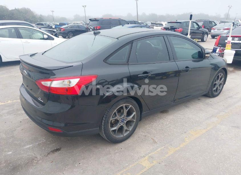 Photo 4 of 2014 Ford Focus SE (VIN 1FADP3F24EL126896)