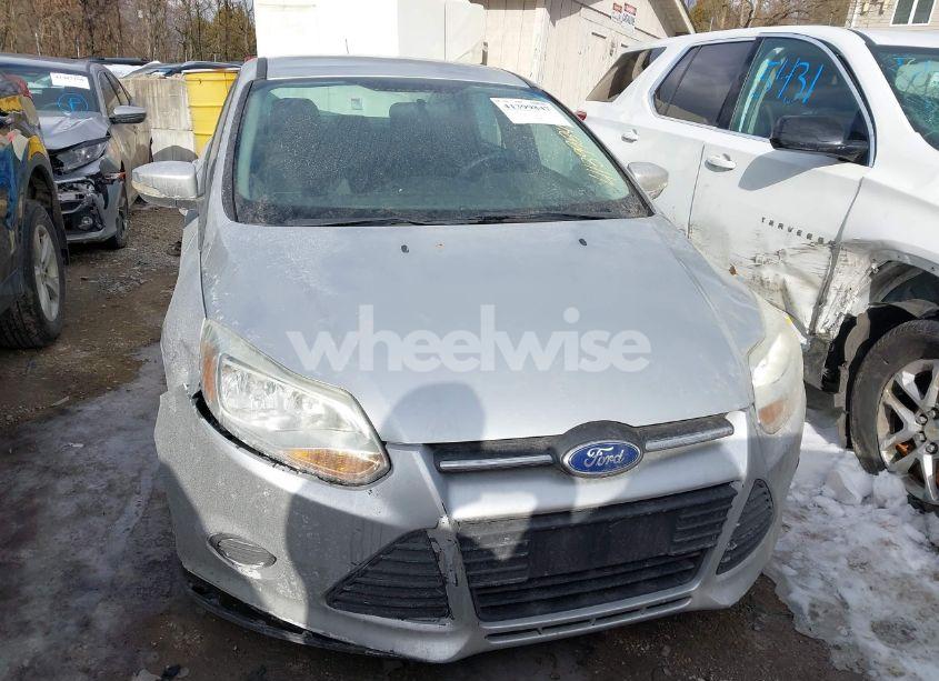 Photo 13 of 2014 Ford Focus SE (VIN 1FADP3F24EL136151)