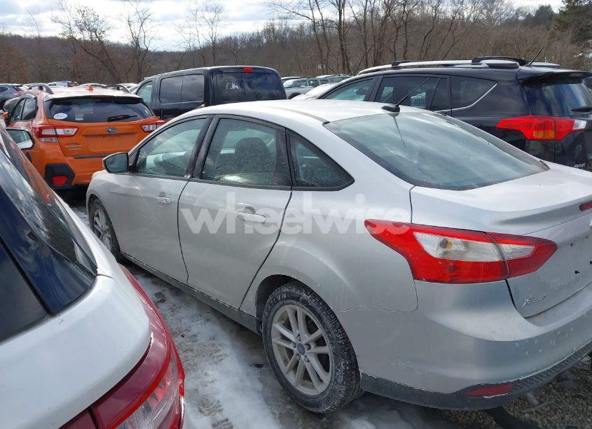 Photo 15 of 2014 Ford Focus SE (VIN 1FADP3F24EL136151)