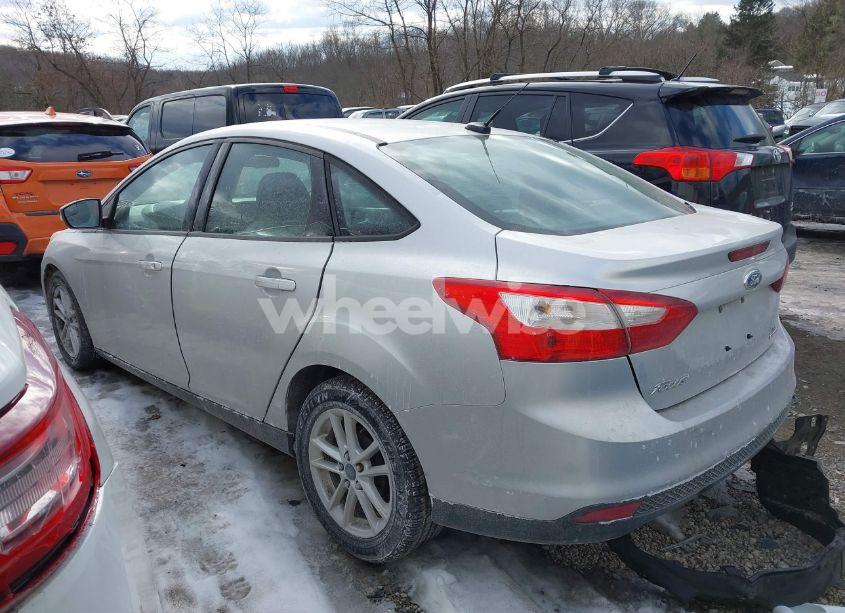 Photo 3 of 2014 Ford Focus SE (VIN 1FADP3F24EL136151)