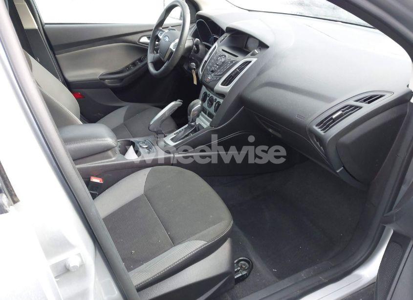 Photo 5 of 2014 Ford Focus SE (VIN 1FADP3F24EL136151)