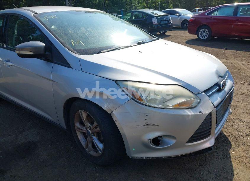 Photo 6 of 2014 Ford Focus SE (VIN 1FADP3F24EL152897)