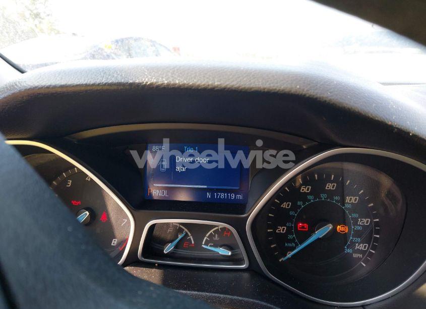 Photo 7 of 2014 Ford Focus SE (VIN 1FADP3F24EL152897)