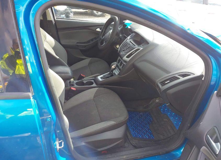 Photo 5 of 2014 Ford Focus SE (VIN 1FADP3F24EL153998)