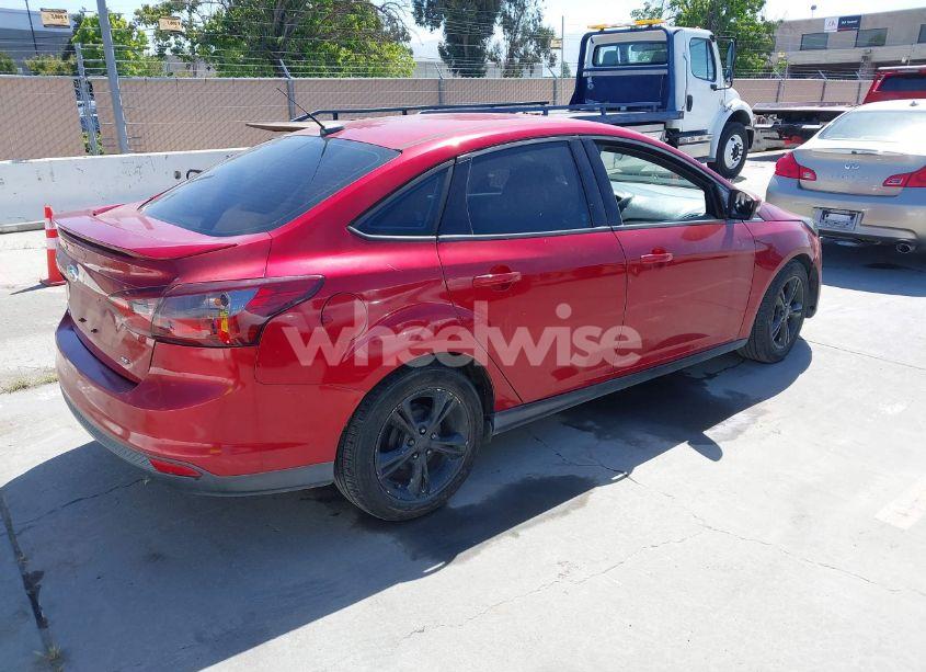 Photo 4 of 2014 Ford Focus SE (VIN 1FADP3F24EL162622)