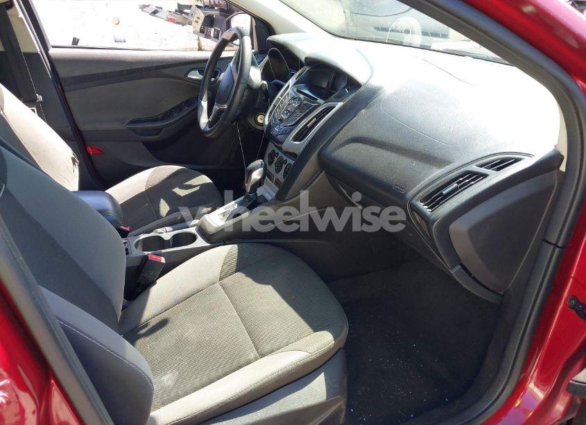 Photo 5 of 2014 Ford Focus SE (VIN 1FADP3F24EL162622)