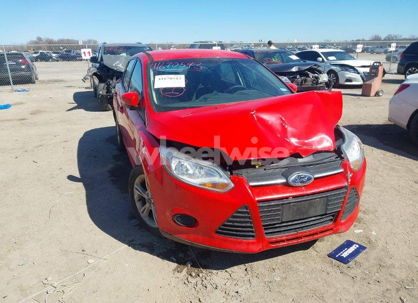 2014 Ford Focus SE (VIN 1FADP3F24EL168615) main photo