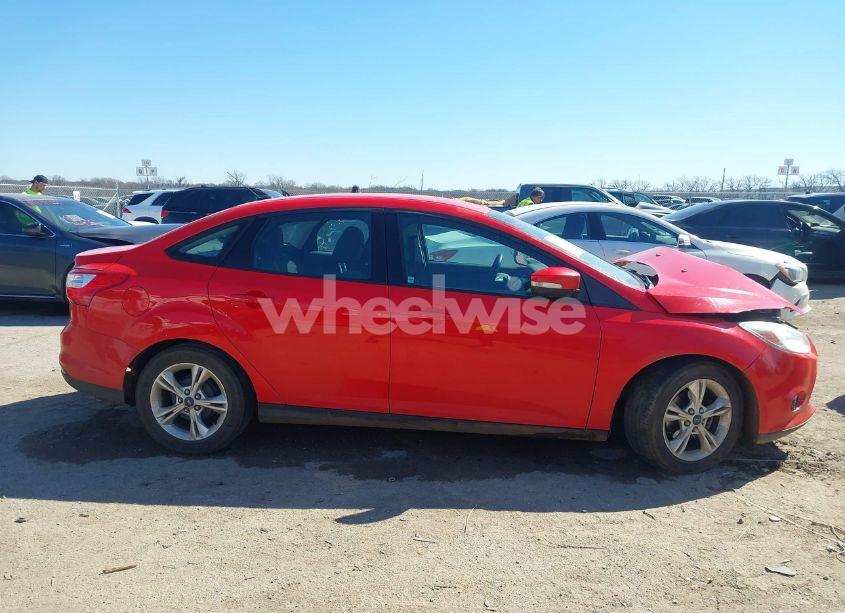 Photo 13 of 2014 Ford Focus SE (VIN 1FADP3F24EL168615)