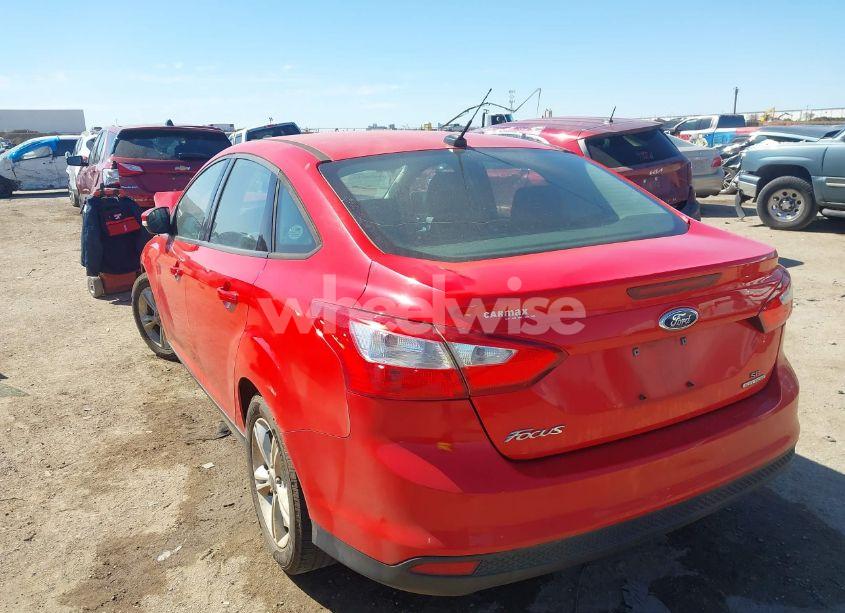 Photo 3 of 2014 Ford Focus SE (VIN 1FADP3F24EL168615)