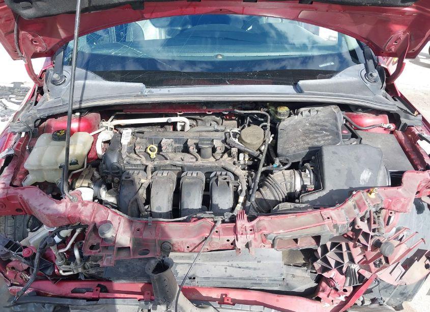 Photo 10 of 2014 Ford Focus SE (VIN 1FADP3F24EL173247)