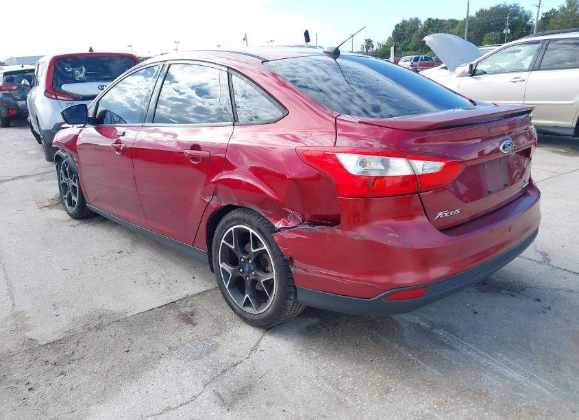 Photo 3 of 2014 Ford Focus SE (VIN 1FADP3F24EL173247)
