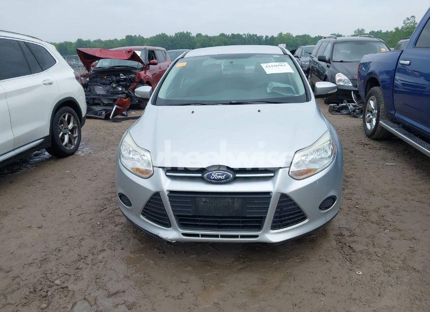 Photo 13 of 2014 Ford Focus SE (VIN 1FADP3F24EL181753)