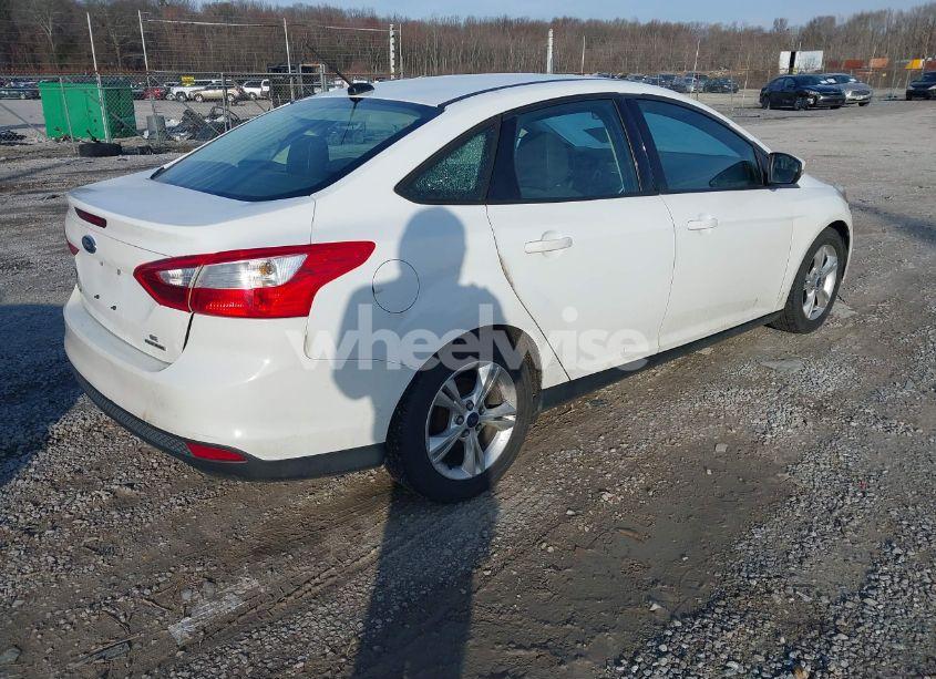 Photo 4 of 2014 Ford Focus SE (VIN 1FADP3F24EL192333)