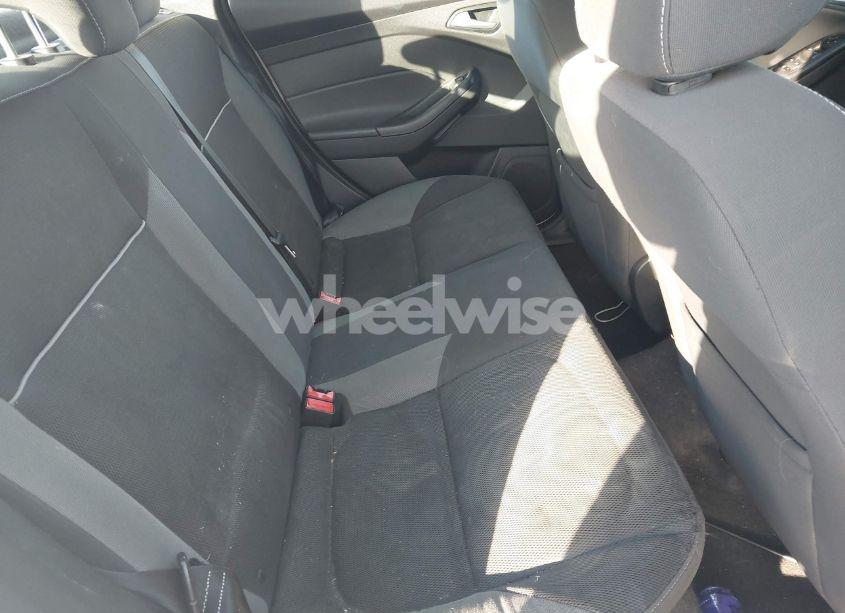 Photo 8 of 2014 Ford Focus SE (VIN 1FADP3F24EL192333)