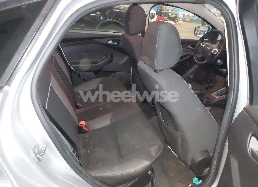 Photo 7 of 2014 Ford Focus SE (VIN 1FADP3F24EL197712)