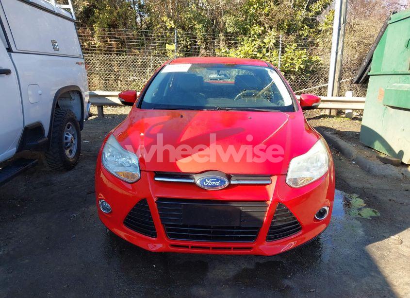 Photo 12 of 2014 Ford Focus SE (VIN 1FADP3F24EL217957)