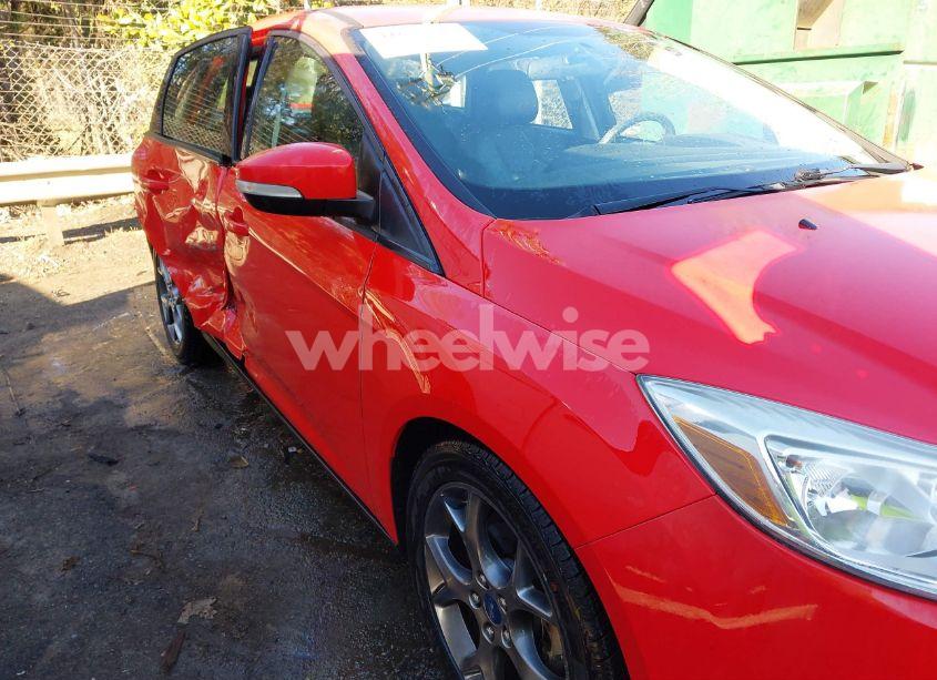 Photo 13 of 2014 Ford Focus SE (VIN 1FADP3F24EL217957)