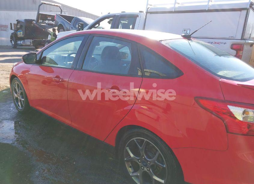 Photo 14 of 2014 Ford Focus SE (VIN 1FADP3F24EL217957)