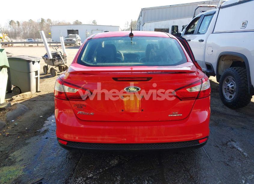 Photo 16 of 2014 Ford Focus SE (VIN 1FADP3F24EL217957)