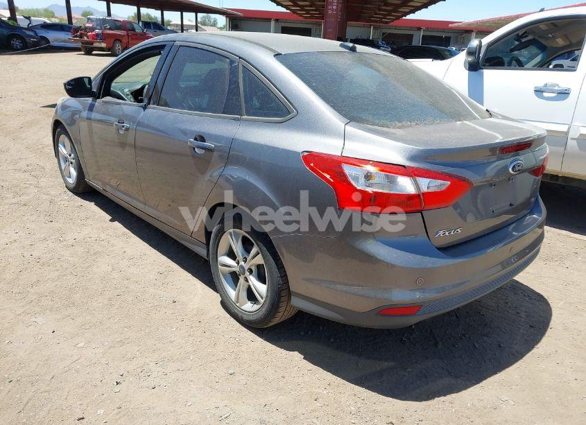 Photo 3 of 2014 Ford Focus SE (VIN 1FADP3F24EL230143)