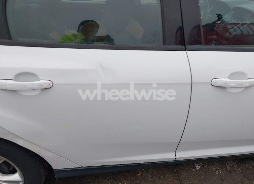 Photo 13 of 2014 Ford Focus SE (VIN 1FADP3F24EL249338)