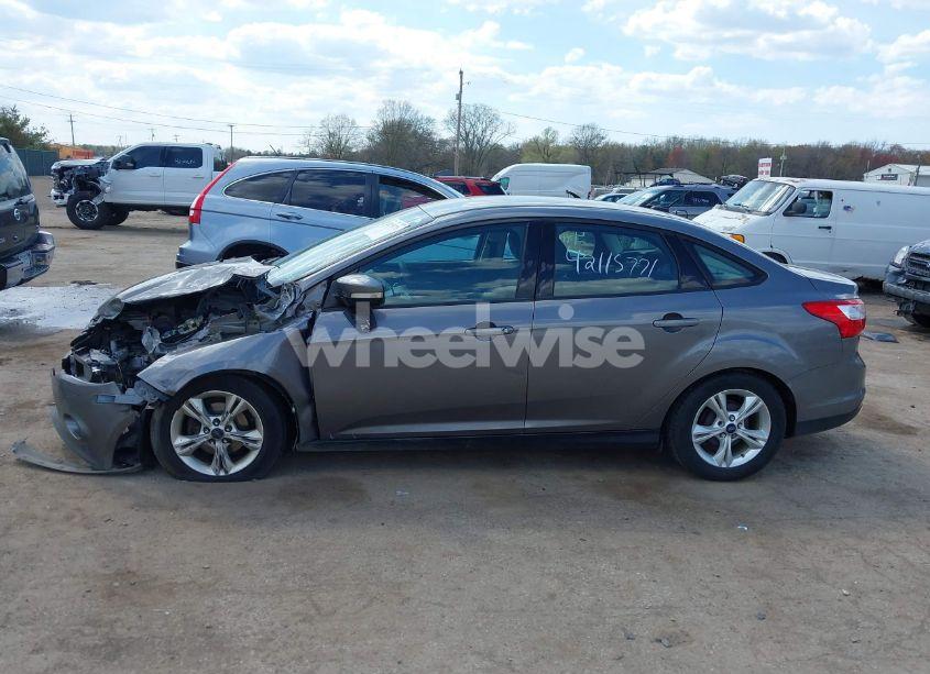 Photo 14 of 2014 Ford Focus SE (VIN 1FADP3F24EL258993)