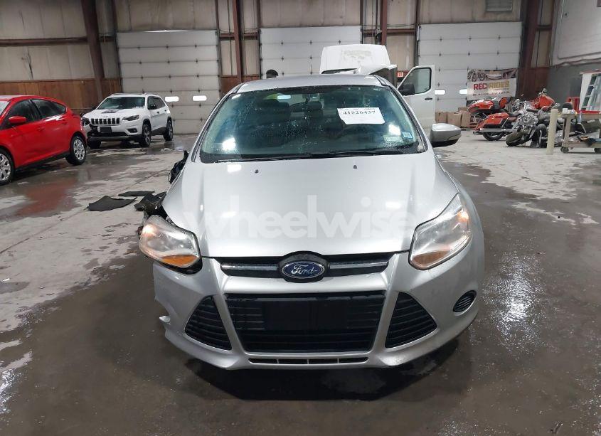 Photo 12 of 2014 Ford Focus SE (VIN 1FADP3F24EL262042)