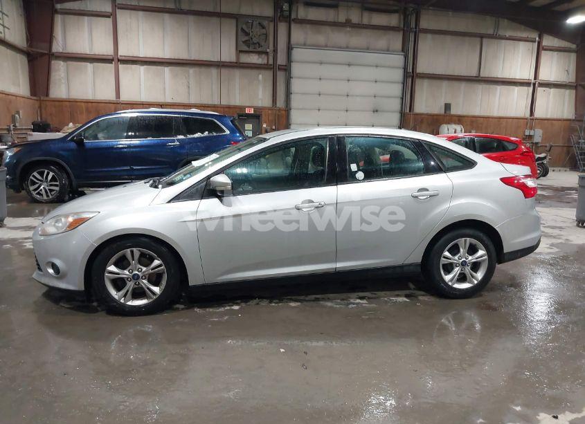 Photo 14 of 2014 Ford Focus SE (VIN 1FADP3F24EL262042)