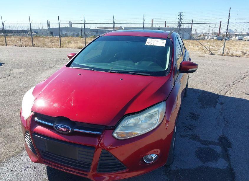 Photo 13 of 2014 Ford Focus SE (VIN 1FADP3F24EL276619)
