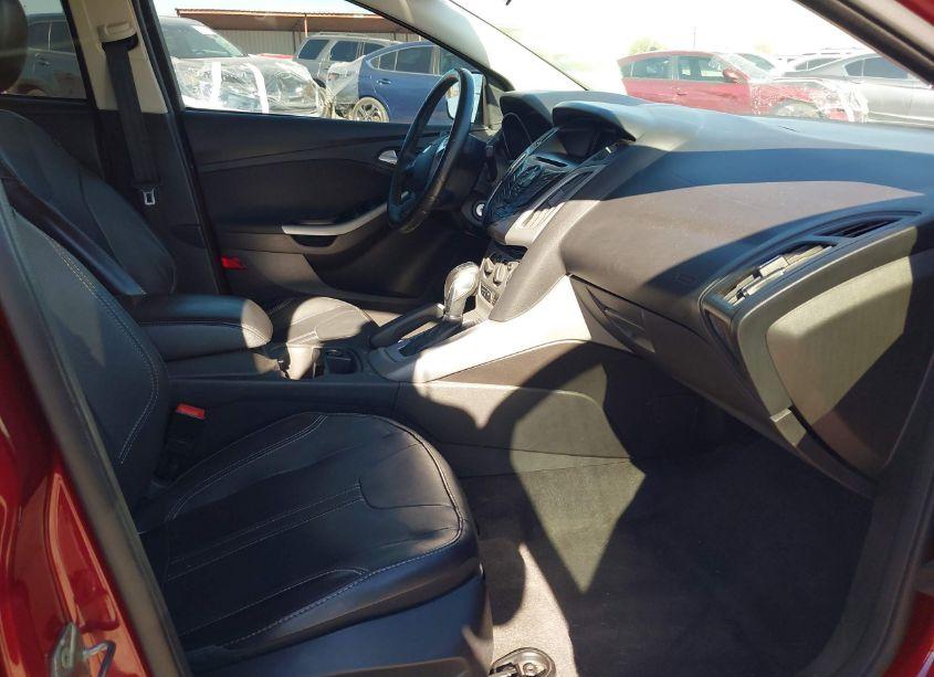 Photo 5 of 2014 Ford Focus SE (VIN 1FADP3F24EL276619)