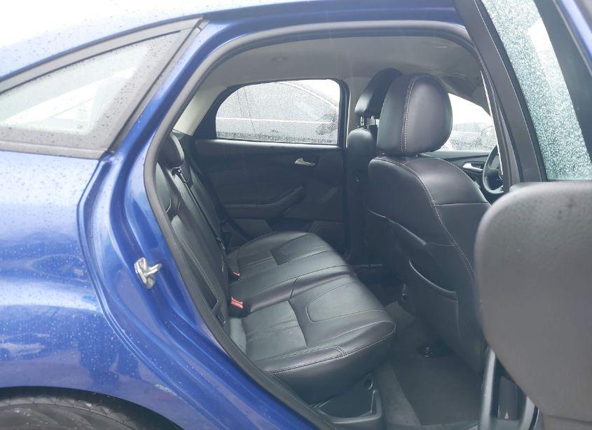 Photo 8 of 2014 Ford Focus SE (VIN 1FADP3F24EL283344)