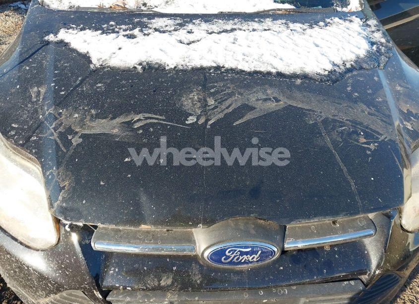Photo 10 of 2014 Ford Focus SE (VIN 1FADP3F24EL295381)