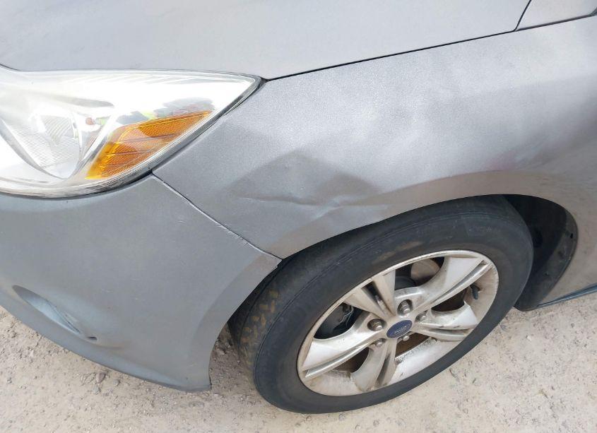 Photo 13 of 2014 Ford Focus SE (VIN 1FADP3F24EL305794)