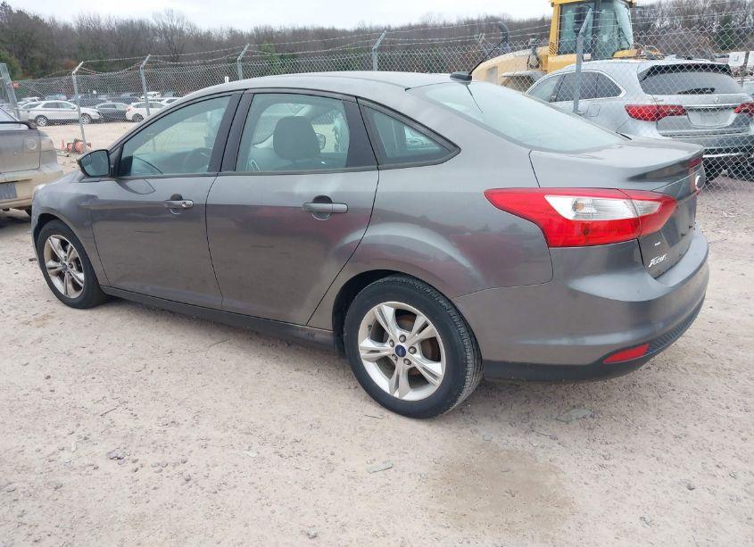 Photo 3 of 2014 Ford Focus SE (VIN 1FADP3F24EL305794)