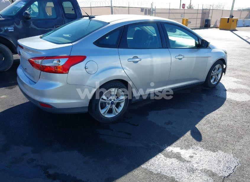 Photo 4 of 2014 Ford Focus SE (VIN 1FADP3F24EL312566)