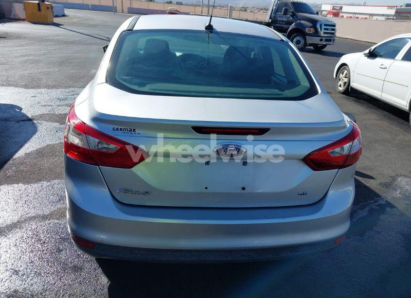 Photo 6 of 2014 Ford Focus SE (VIN 1FADP3F24EL312566)