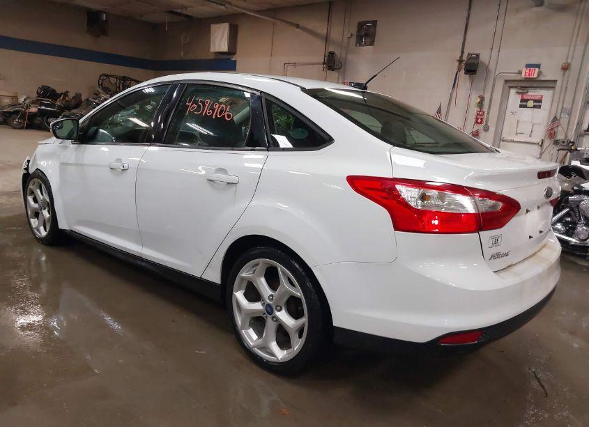 Photo 3 of 2014 Ford Focus SE (VIN 1FADP3F24EL318528)