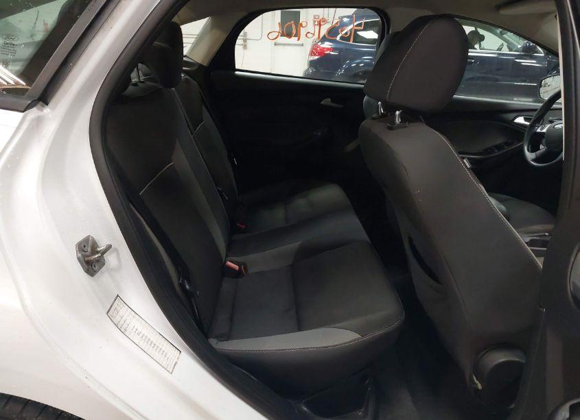 Photo 8 of 2014 Ford Focus SE (VIN 1FADP3F24EL318528)