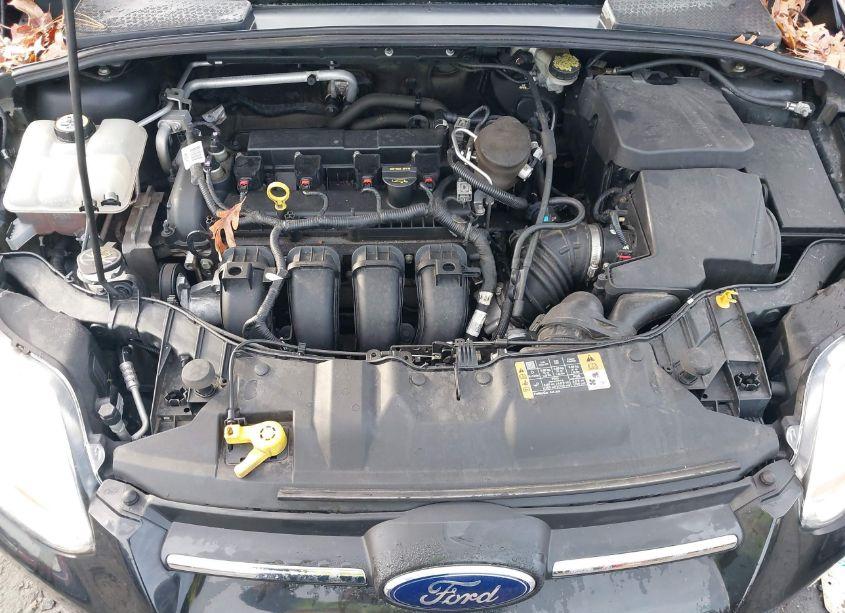 Photo 10 of 2014 Ford Focus SE (VIN 1FADP3F24EL329500)