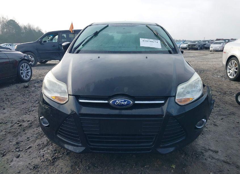 Photo 12 of 2014 Ford Focus SE (VIN 1FADP3F24EL329500)