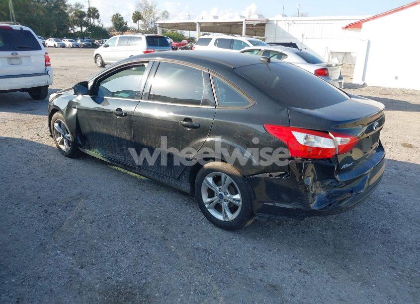 Photo 3 of 2014 Ford Focus SE (VIN 1FADP3F24EL340254)