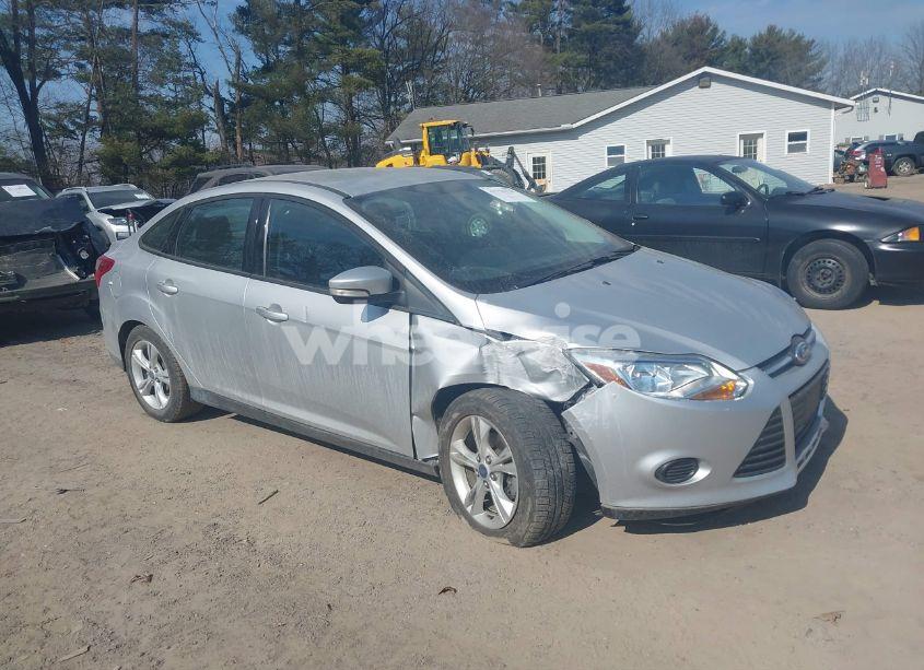 2014 Ford Focus SE (VIN 1FADP3F24EL361007) main photo
