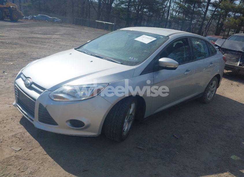Photo 2 of 2014 Ford Focus SE (VIN 1FADP3F24EL361007)