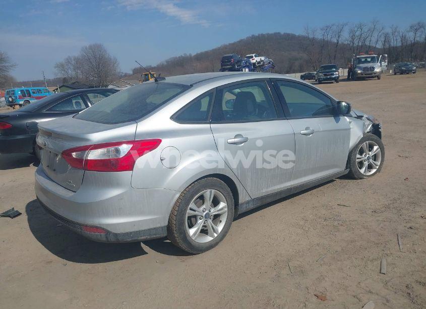 Photo 4 of 2014 Ford Focus SE (VIN 1FADP3F24EL361007)
