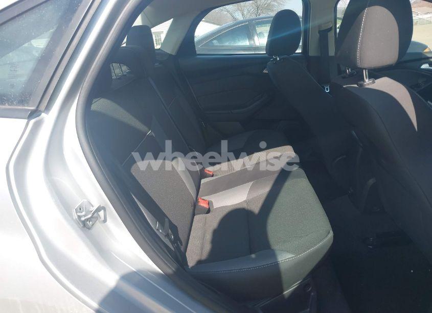 Photo 8 of 2014 Ford Focus SE (VIN 1FADP3F24EL361007)