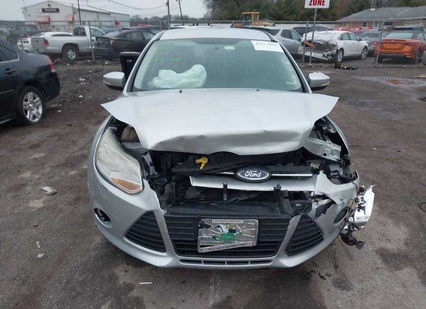 Photo 12 of 2014 Ford Focus SE (VIN 1FADP3F24EL364490)