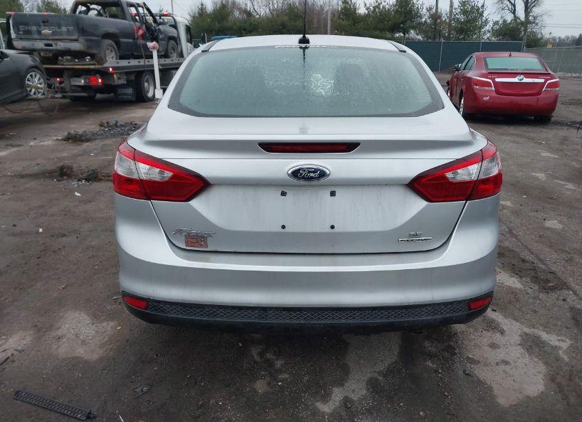 Photo 16 of 2014 Ford Focus SE (VIN 1FADP3F24EL364490)