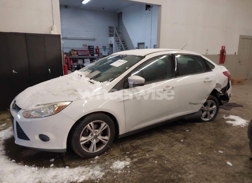 Photo 14 of 2014 Ford Focus SE (VIN 1FADP3F24EL366725)