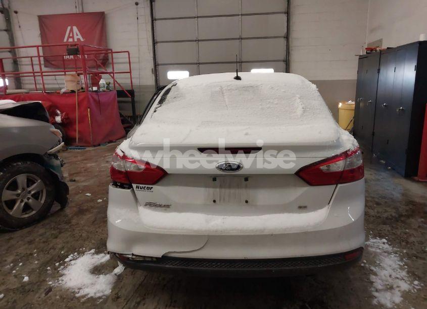Photo 16 of 2014 Ford Focus SE (VIN 1FADP3F24EL366725)