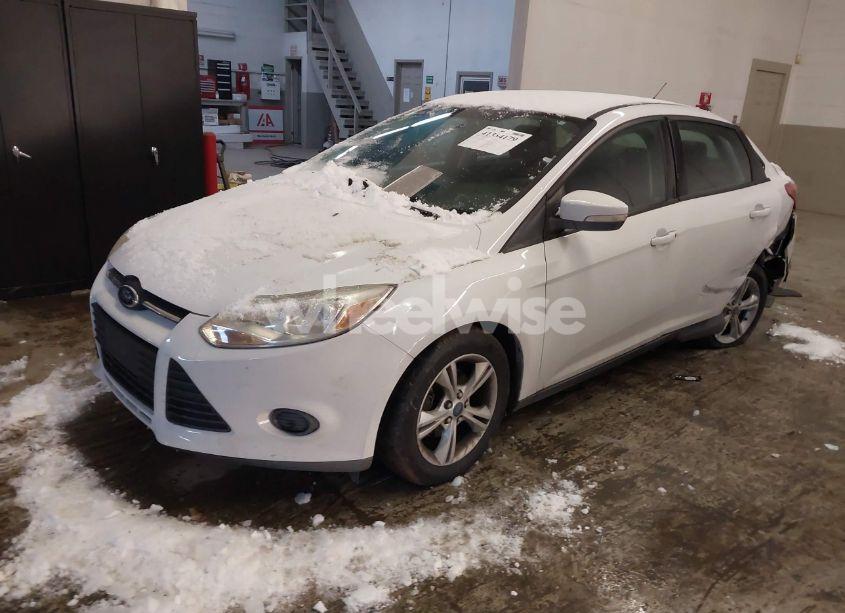 Photo 2 of 2014 Ford Focus SE (VIN 1FADP3F24EL366725)